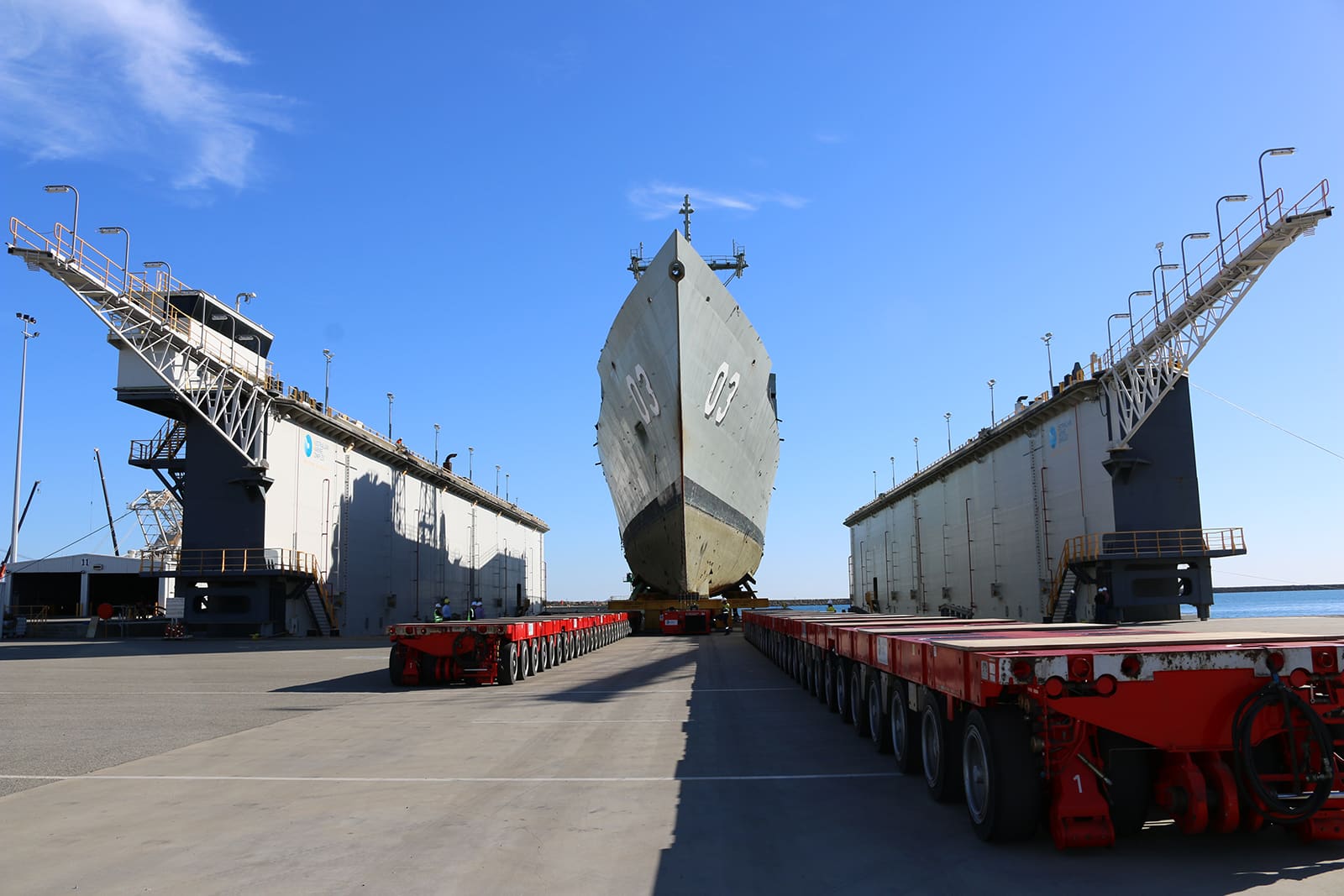 Dry Dock Vessel. SPMT Mammoet.