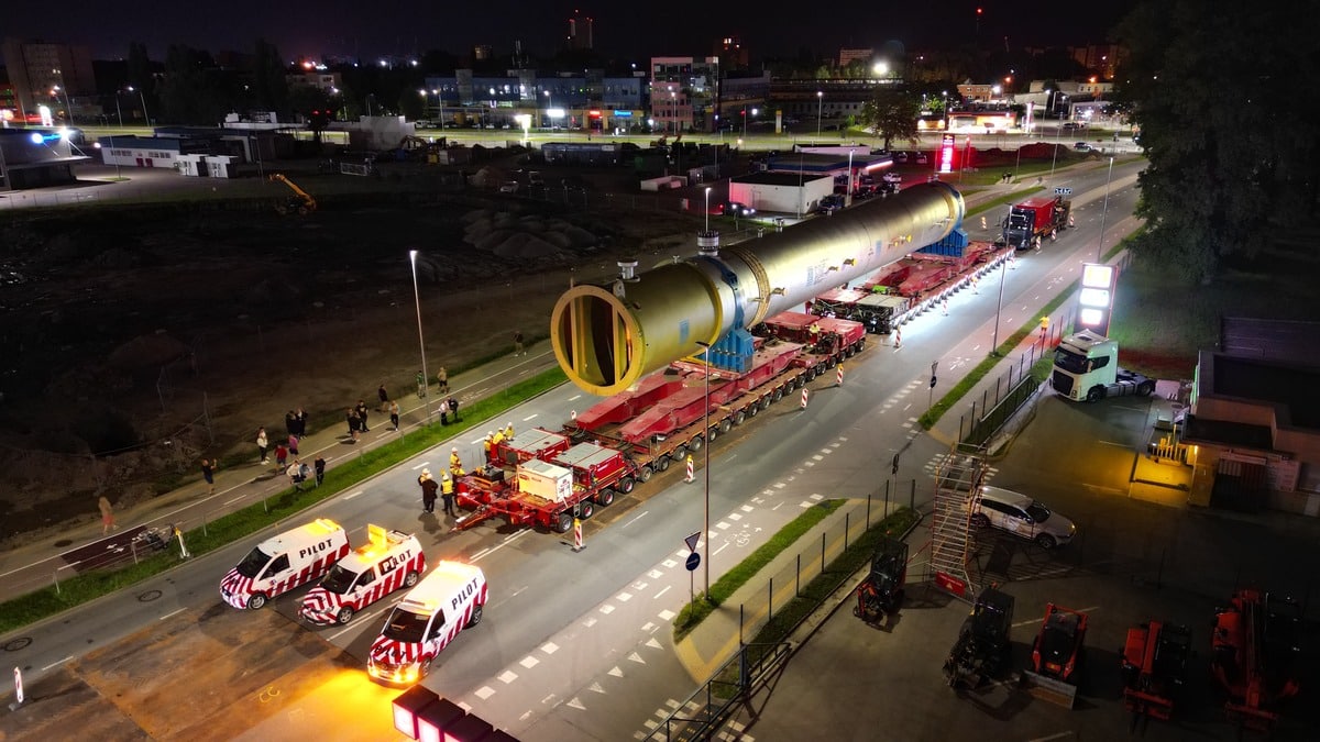 Record-Breaking Reactor Installation for Lithuanian Refinery