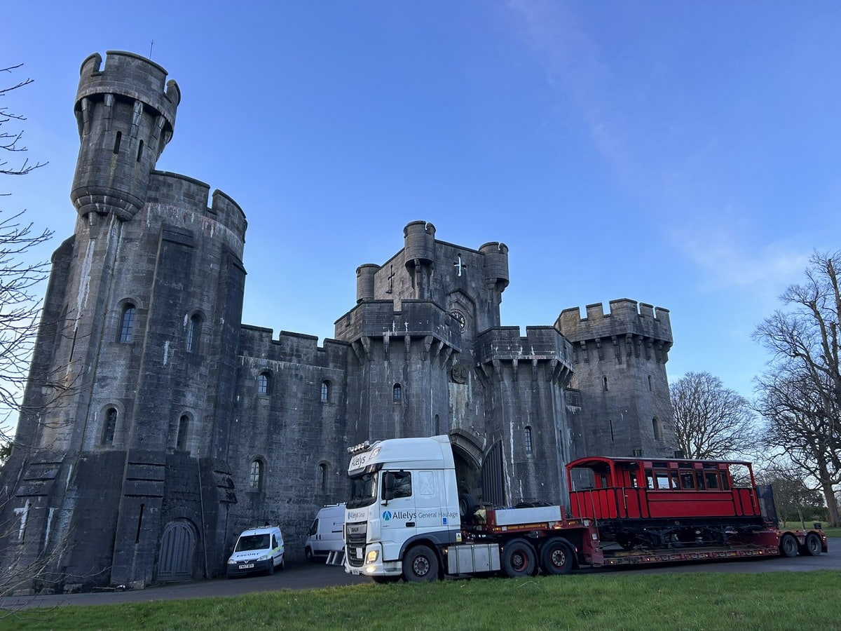 Allelys Remove and Transport 7 Rolling Stock Units from Penrhyn Castle