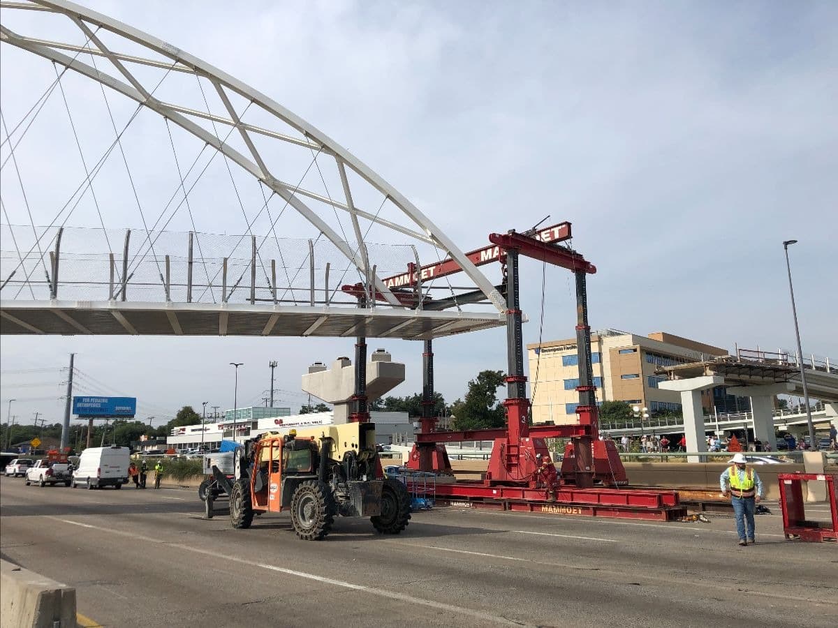 One-of-a-Kind Bridge Links Pedestrian Trails Over Busy Texas Highway