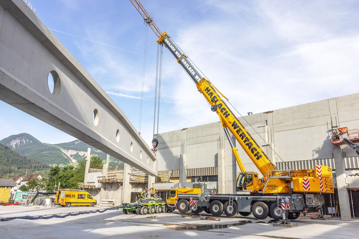 Haslach Tandem Hoist on Cellar Ceiling