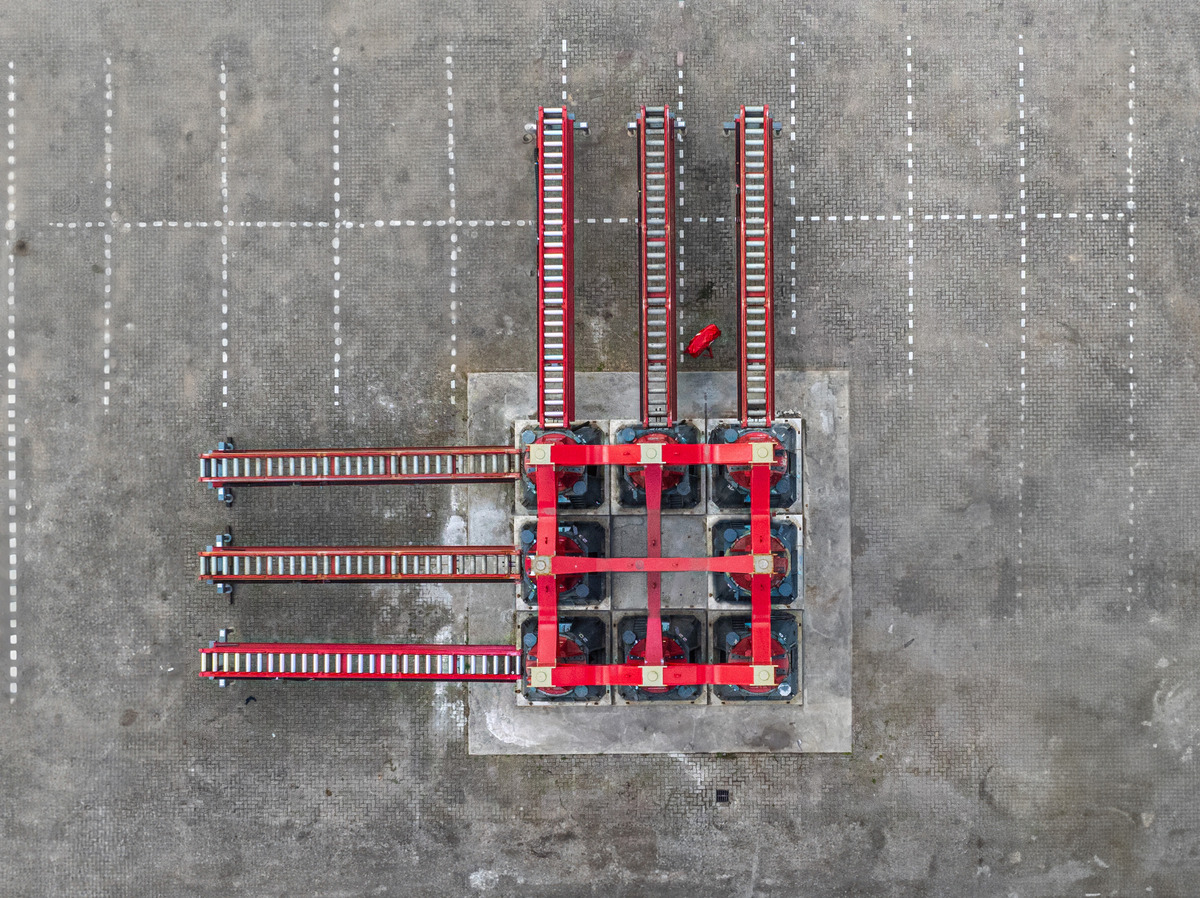 Mammoet launches increased capacity Mega Jack 10000 