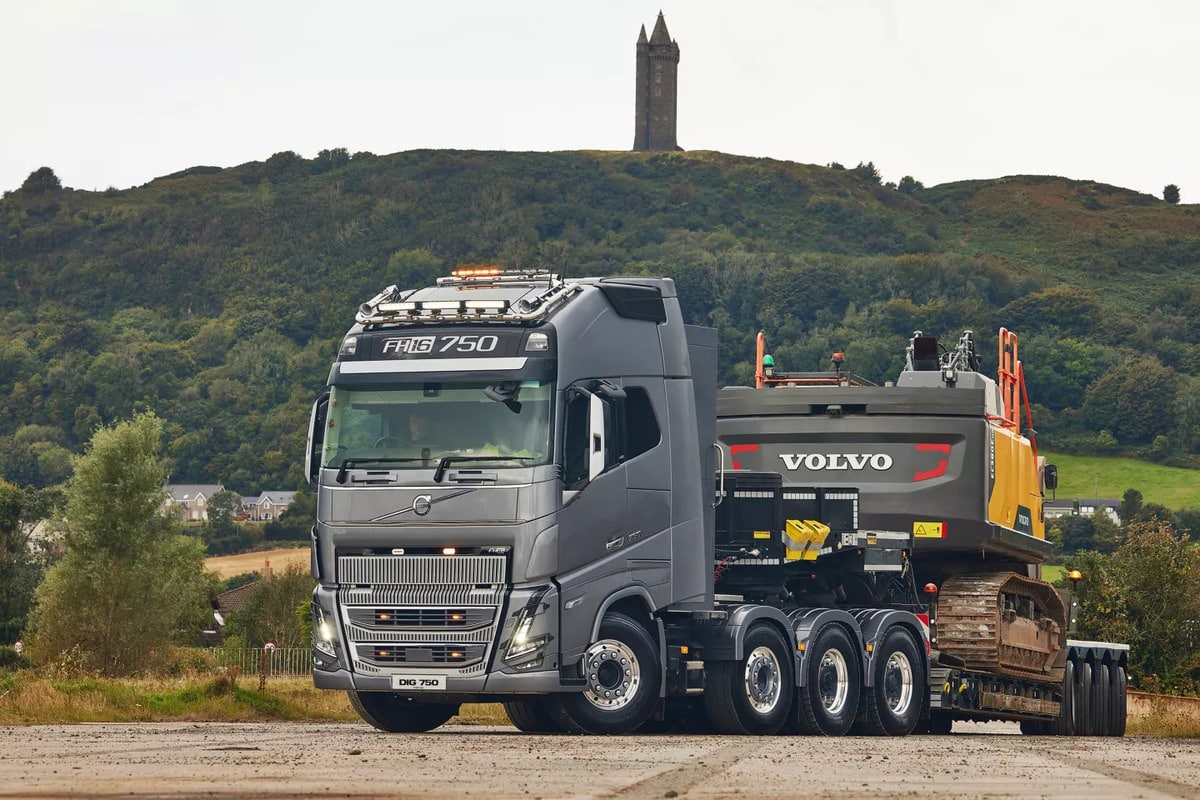 Heavy Haulage Volvo FH16 Joins HJB Plant Hire's Fleet