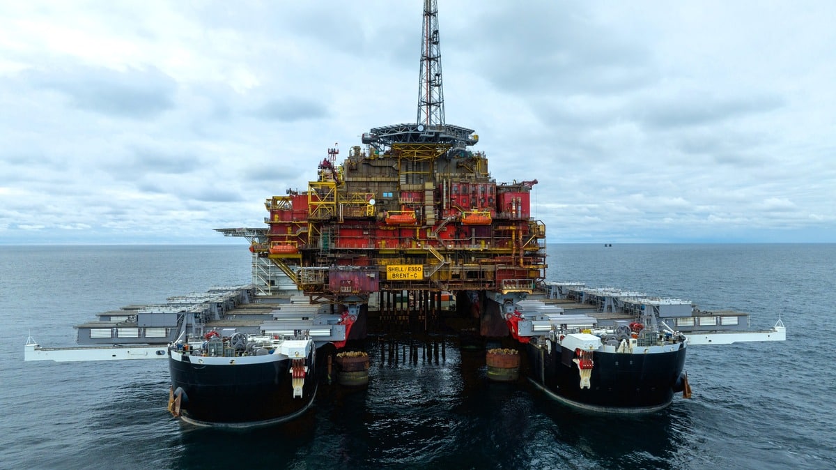 Topside Load-In for Brent Field Decommissioning Project